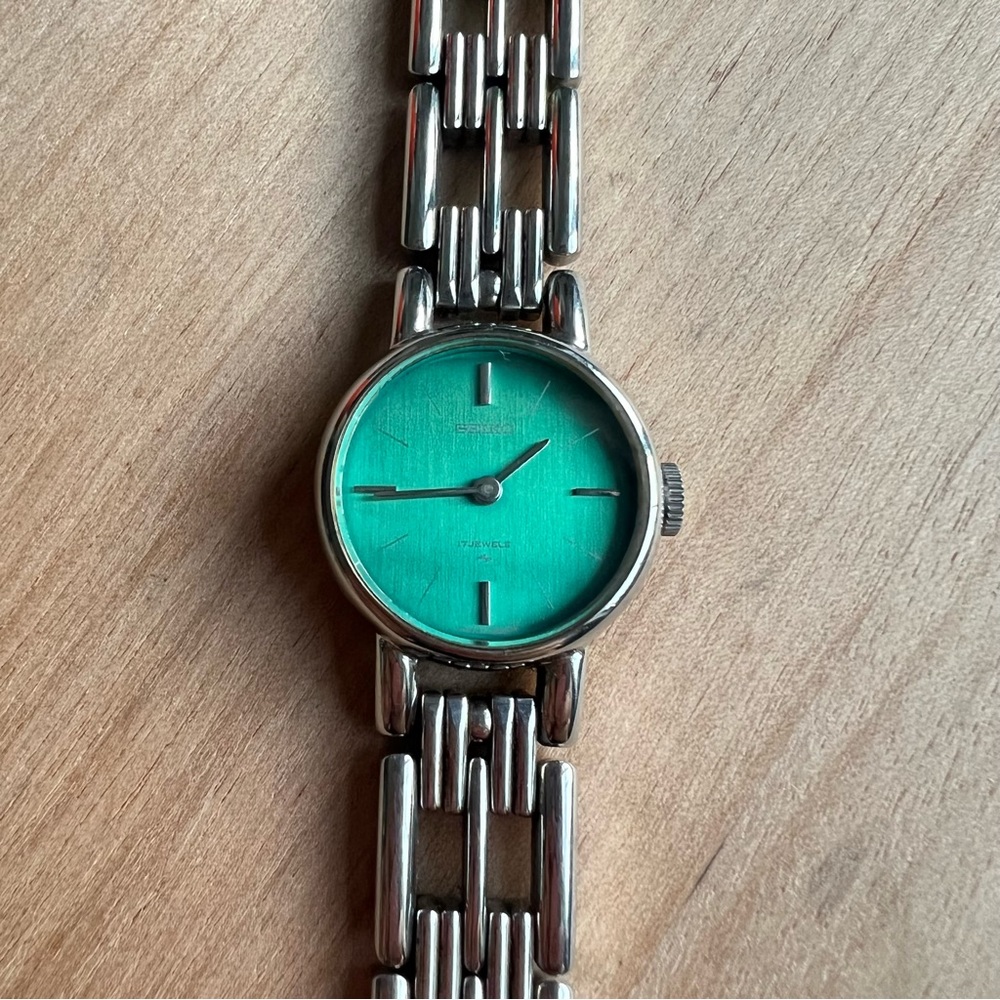 Seiko Mid-Century Modern Ultra Rare Vintage Mechanical Ladies green Watch